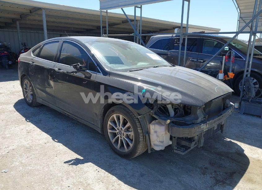 2017 Ford Fusion SE (VIN 3FA6P0HD9HR196910) main photo
