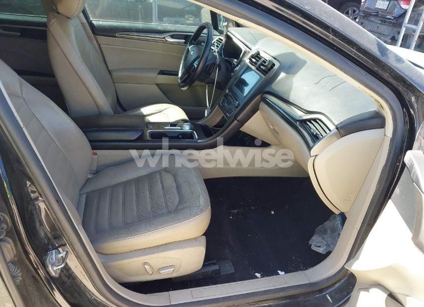 Photo 5 of 2017 Ford Fusion SE (VIN 3FA6P0HD9HR196910)