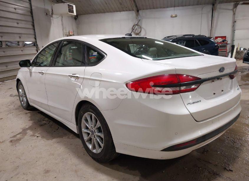 Photo 3 of 2017 Ford Fusion SE (VIN 3FA6P0HD9HR218789)