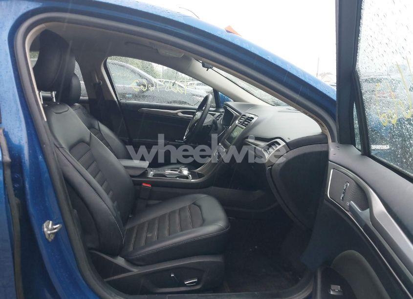 Photo 5 of 2017 Ford Fusion SE (VIN 3FA6P0HD9HR282895)