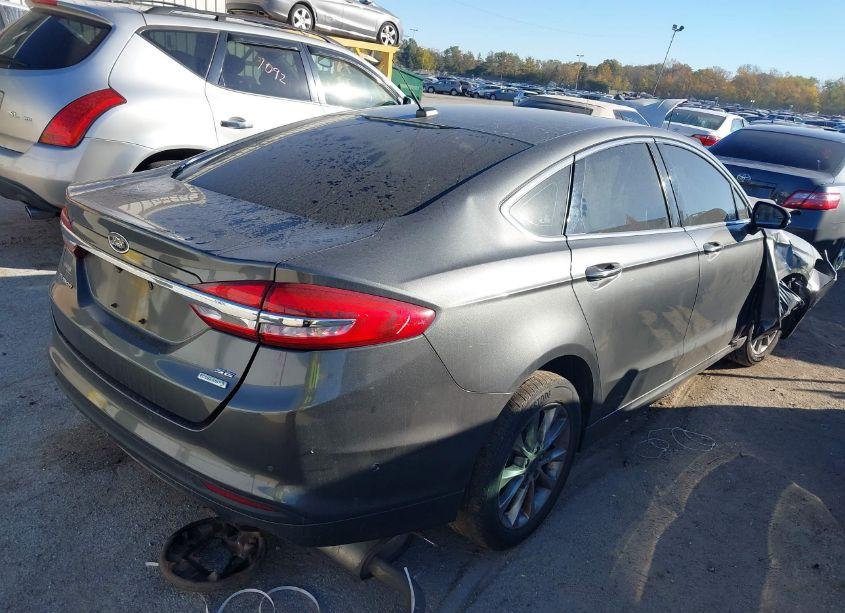 Photo 4 of 2017 Ford Fusion SE (VIN 3FA6P0HD9HR334851)