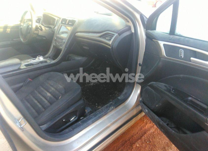 Photo 5 of 2017 Ford Fusion SE (VIN 3FA6P0HD9HR363606)