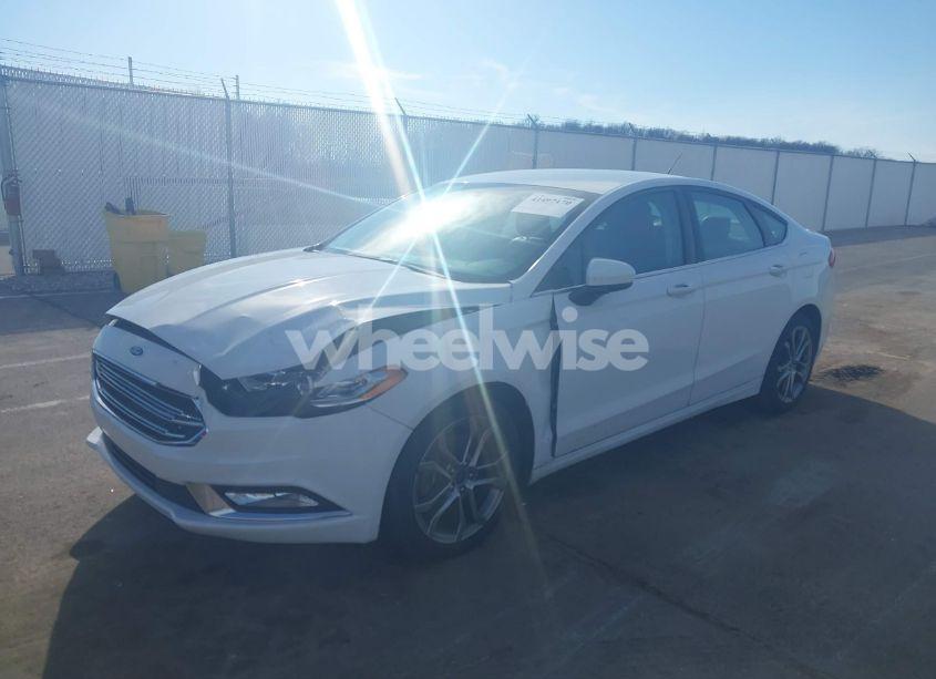 Photo 2 of 2017 Ford Fusion SE (VIN 3FA6P0HD9HR371978)