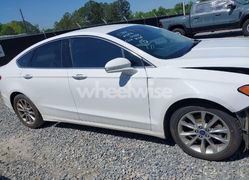 Photo 13 of 2017 Ford Fusion SE (VIN 3FA6P0HD9HR388280)