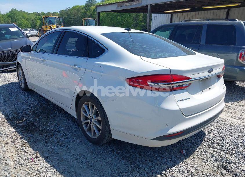 Photo 3 of 2017 Ford Fusion SE (VIN 3FA6P0HD9HR388280)