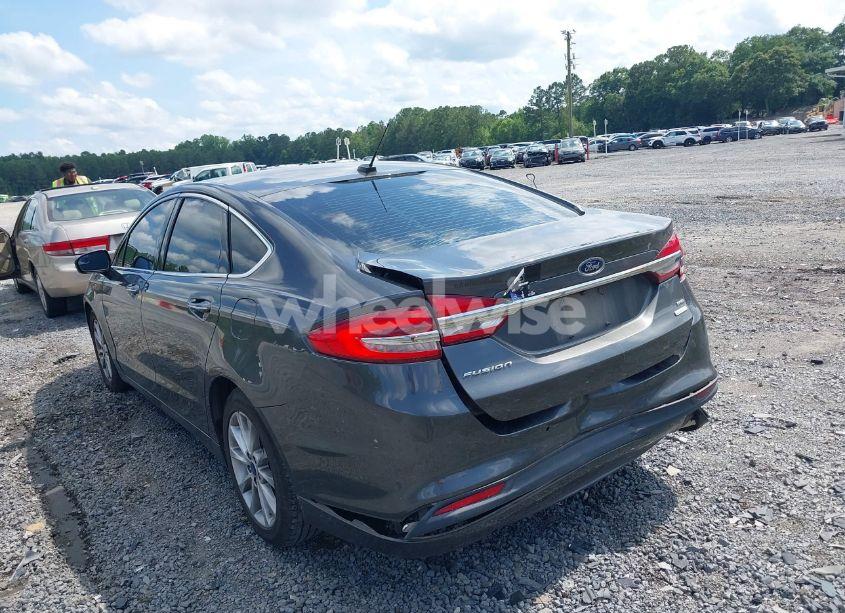 Photo 3 of 2017 Ford Fusion SE (VIN 3FA6P0HD9HR391017)