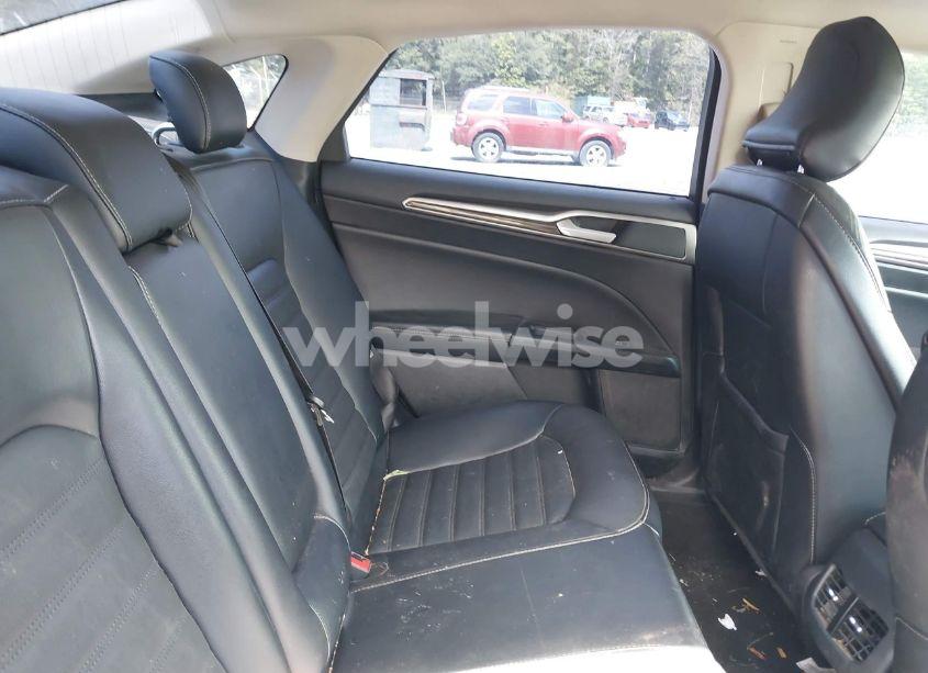 Photo 8 of 2017 Ford Fusion SE (VIN 3FA6P0HD9HR391017)