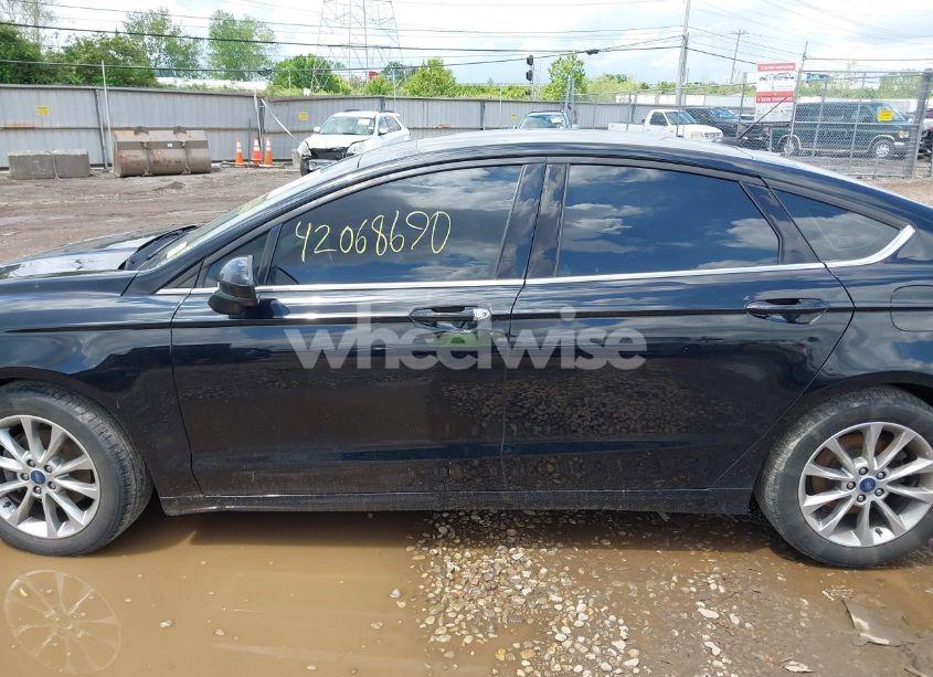 Photo 15 of 2017 Ford Fusion SE (VIN 3FA6P0HD9HR412593)