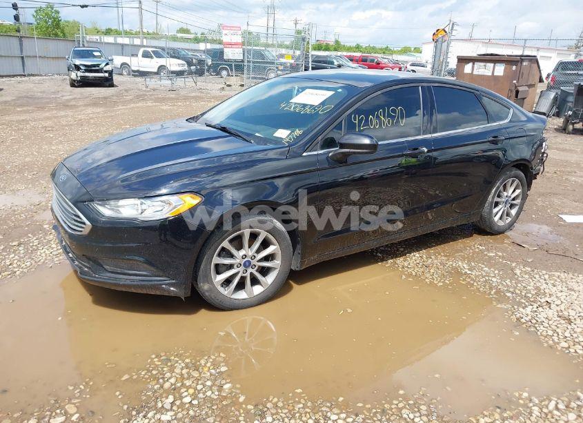 Photo 2 of 2017 Ford Fusion SE (VIN 3FA6P0HD9HR412593)