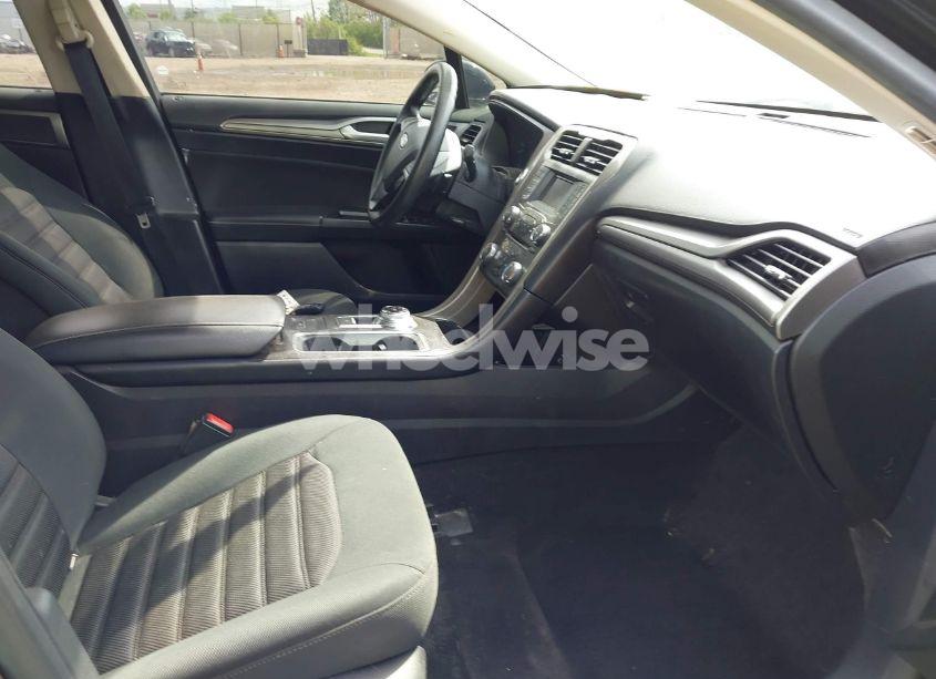 Photo 5 of 2017 Ford Fusion SE (VIN 3FA6P0HD9HR412593)