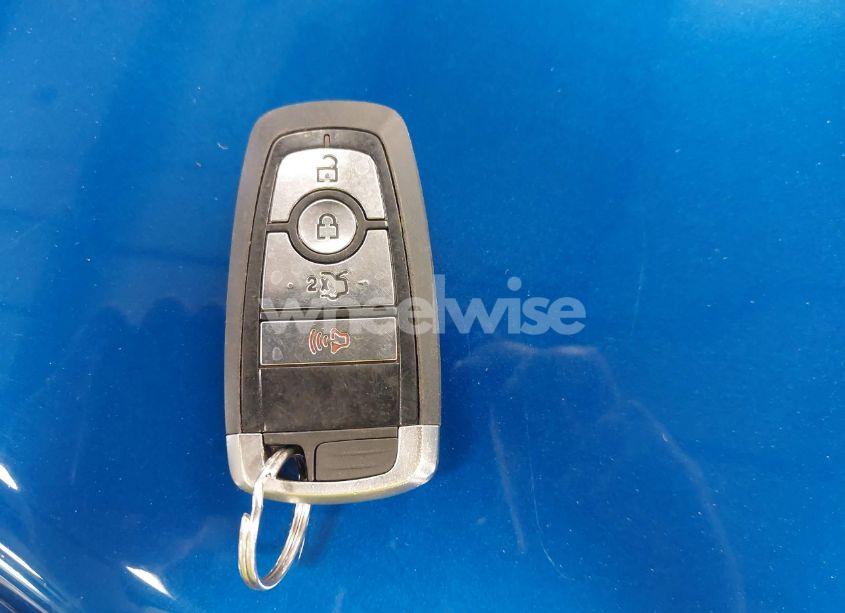 Photo 11 of 2018 Ford Fusion SE (VIN 3FA6P0HD9JR135143)