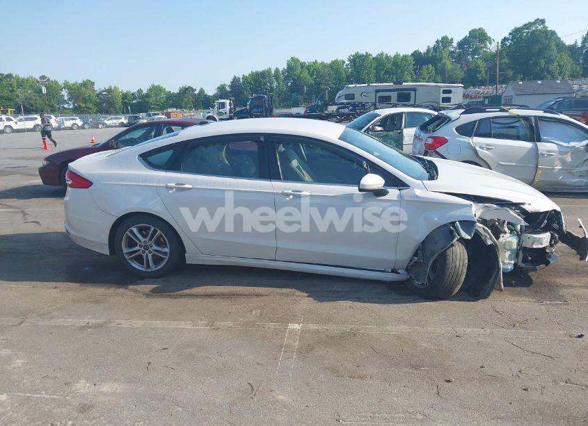 Photo 13 of 2018 Ford Fusion SE (VIN 3FA6P0HD9JR148958)
