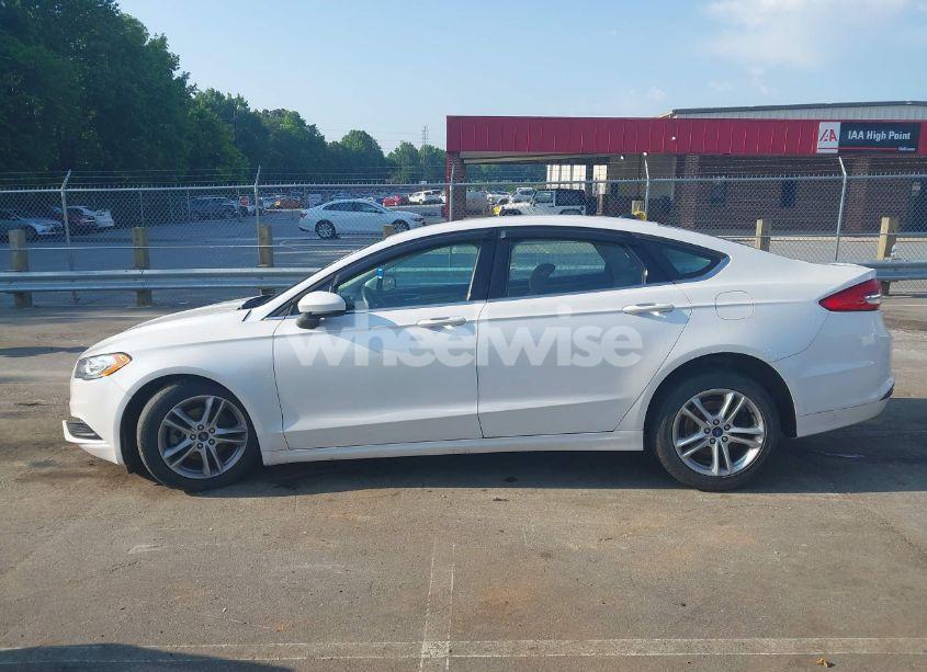 Photo 14 of 2018 Ford Fusion SE (VIN 3FA6P0HD9JR148958)