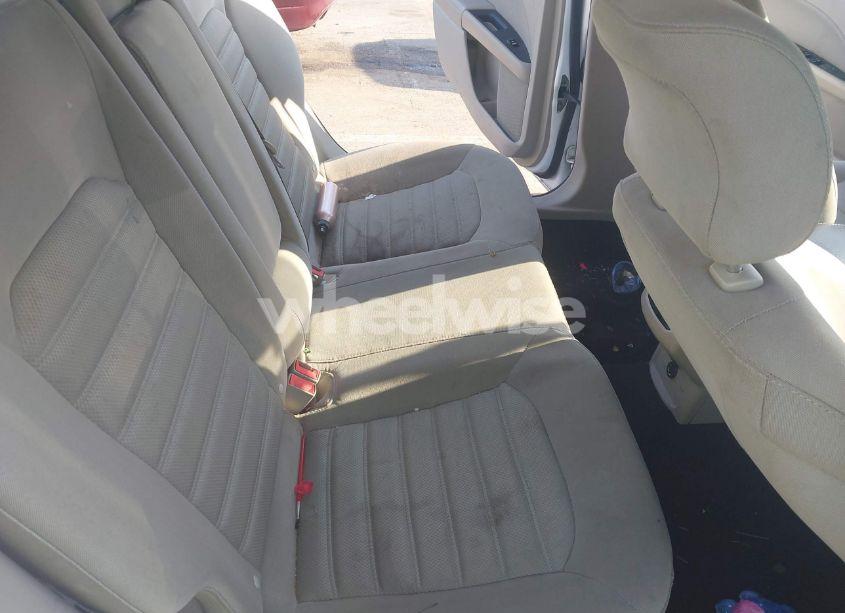 Photo 8 of 2018 Ford Fusion SE (VIN 3FA6P0HD9JR148958)