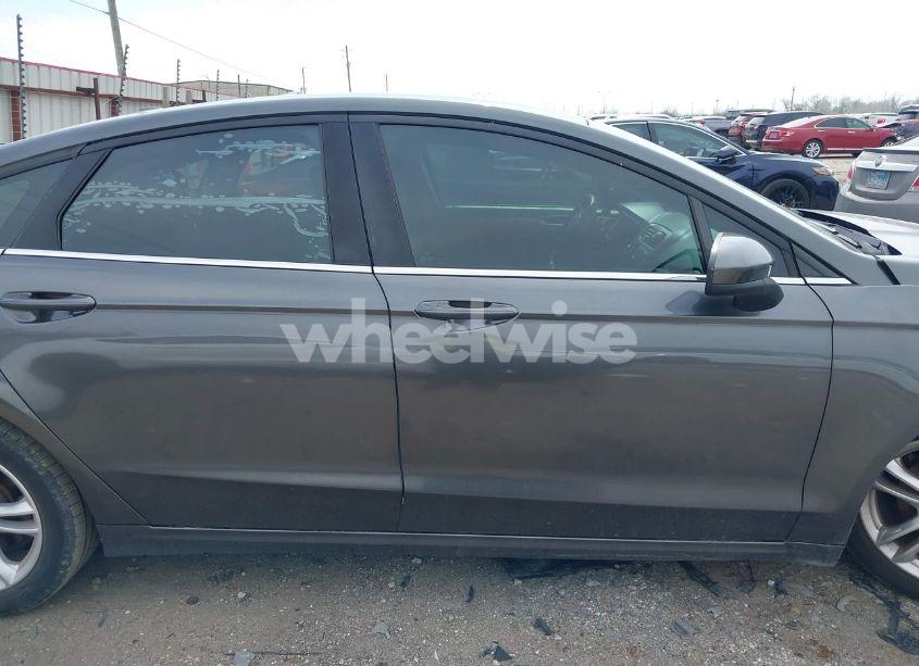 Photo 13 of 2018 Ford Fusion SE (VIN 3FA6P0HD9JR161175)