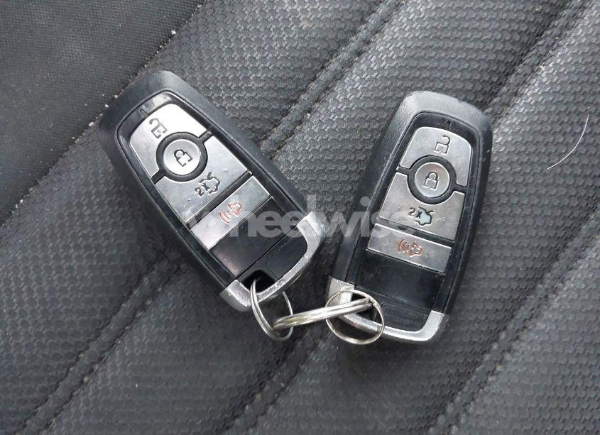 Photo 11 of 2018 Ford Fusion SE (VIN 3FA6P0HD9JR195794)