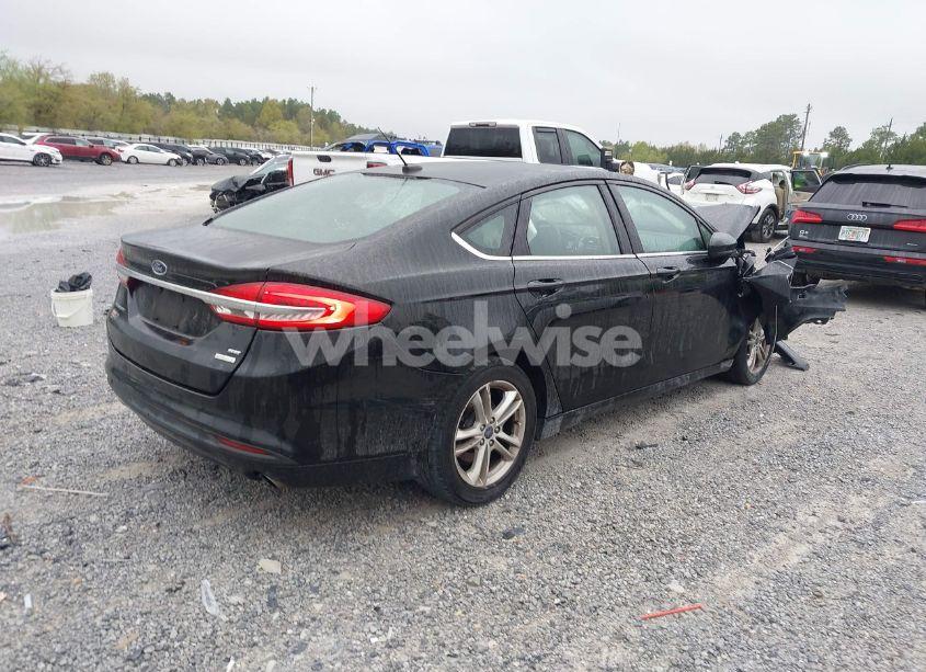 Photo 4 of 2018 Ford Fusion SE (VIN 3FA6P0HD9JR195794)