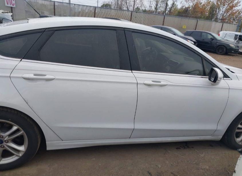 Photo 14 of 2018 Ford Fusion SE (VIN 3FA6P0HD9JR221133)