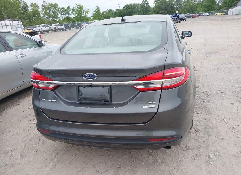 Photo 16 of 2018 Ford Fusion SE (VIN 3FA6P0HD9JR239065)