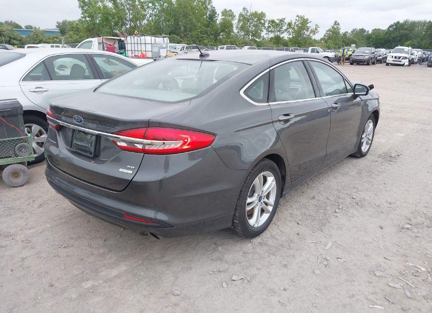 Photo 4 of 2018 Ford Fusion SE (VIN 3FA6P0HD9JR239065)