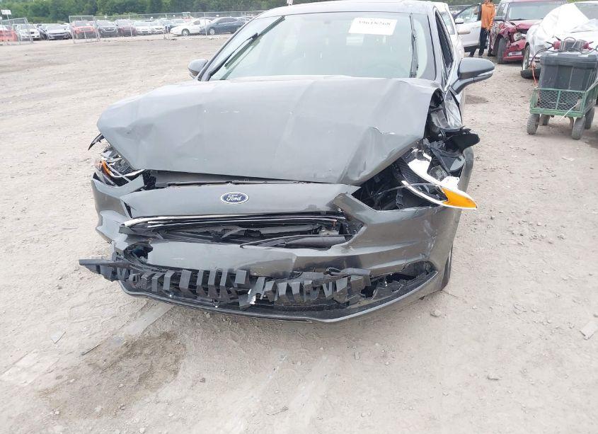 Photo 6 of 2018 Ford Fusion SE (VIN 3FA6P0HD9JR239065)