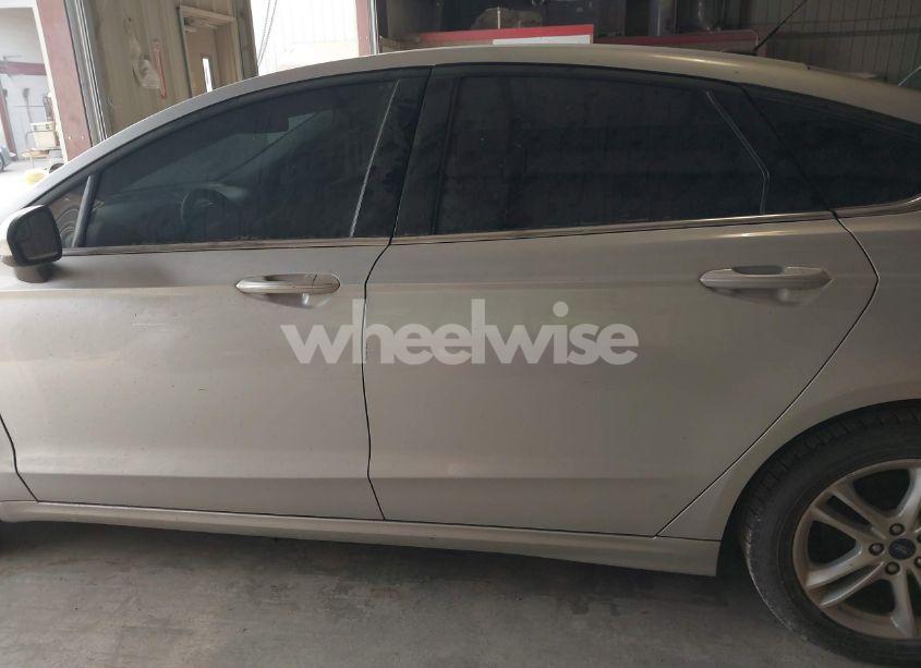 Photo 14 of 2018 Ford Fusion SE (VIN 3FA6P0HD9JR240118)