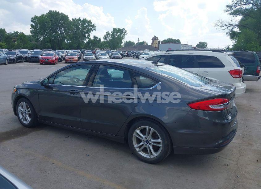 Photo 14 of 2018 Ford Fusion SE (VIN 3FA6P0HD9JR240538)