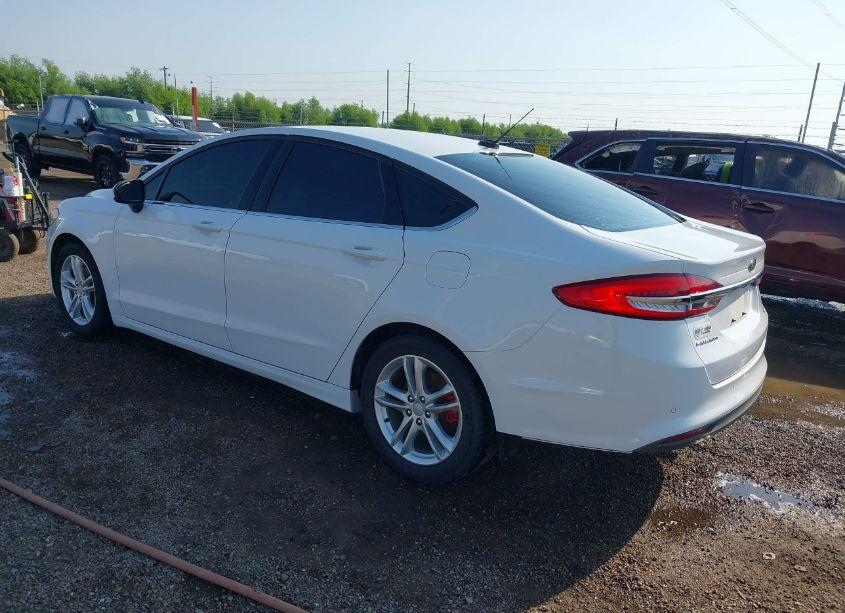 Photo 3 of 2018 Ford Fusion SE (VIN 3FA6P0HD9JR260093)