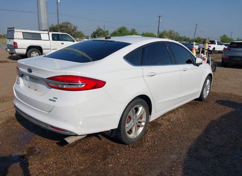 Photo 4 of 2018 Ford Fusion SE (VIN 3FA6P0HD9JR260093)