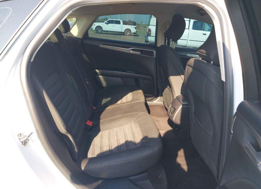 Photo 8 of 2018 Ford Fusion SE (VIN 3FA6P0HD9JR260093)