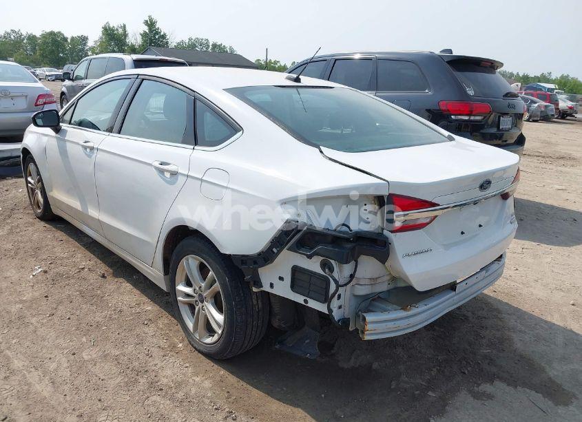 Photo 3 of 2018 Ford Fusion SE (VIN 3FA6P0HD9JR265956)