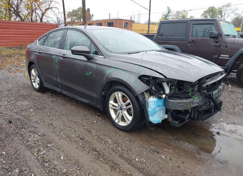 2018 Ford Fusion SE (VIN 3FA6P0HD9JR266394) main photo