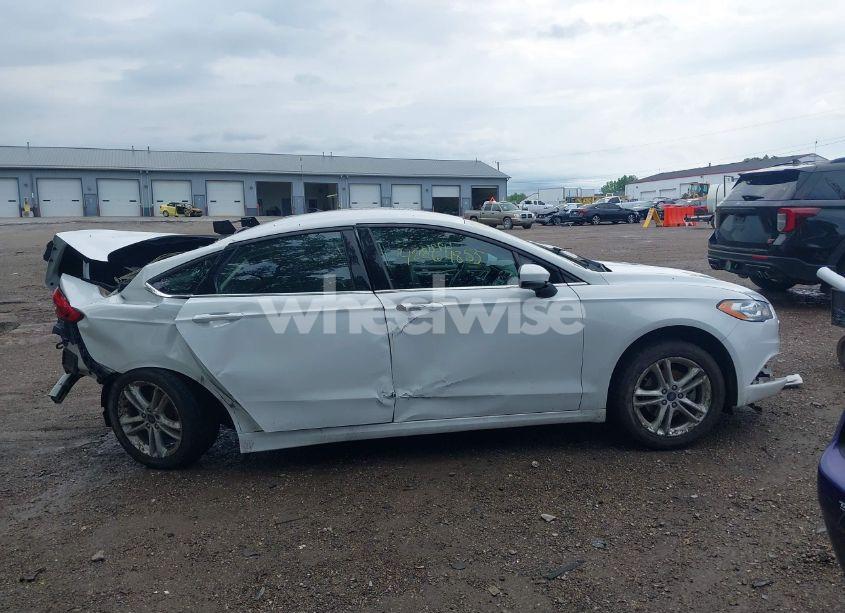Photo 12 of 2018 Ford Fusion SE (VIN 3FA6P0HD9JR269974)
