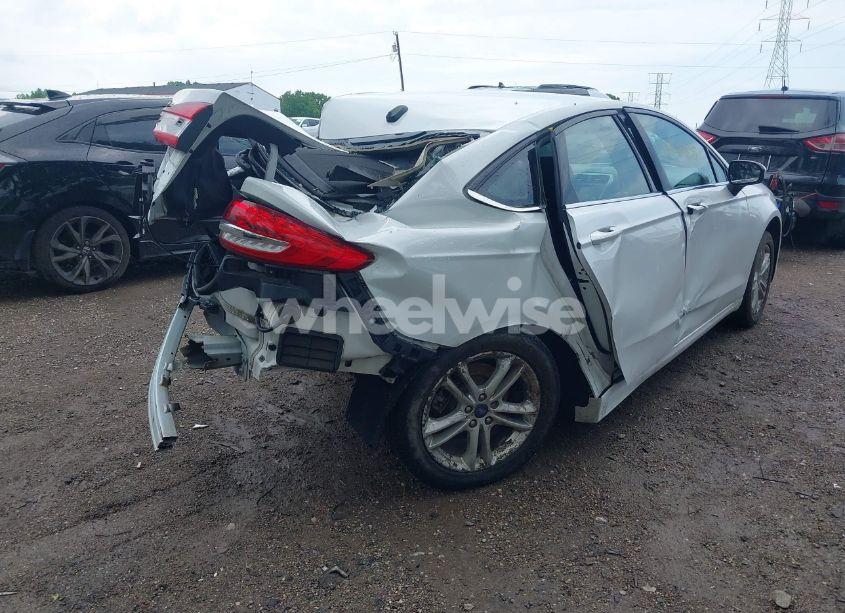 Photo 4 of 2018 Ford Fusion SE (VIN 3FA6P0HD9JR269974)