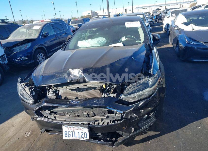 Photo 13 of 2019 Ford Fusion SE (VIN 3FA6P0HD9KR114648)