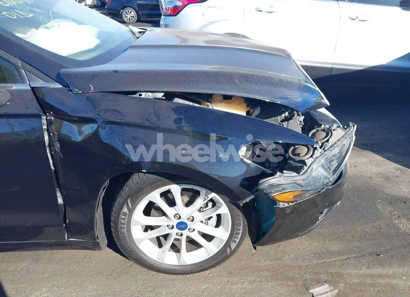 Photo 18 of 2019 Ford Fusion SE (VIN 3FA6P0HD9KR114648)