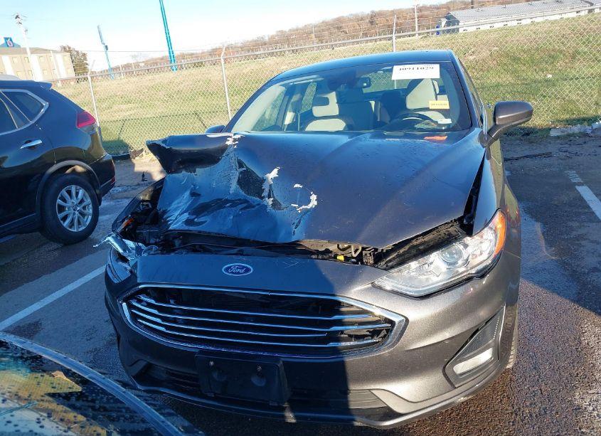 Photo 12 of 2019 Ford Fusion SE (VIN 3FA6P0HD9KR133409)