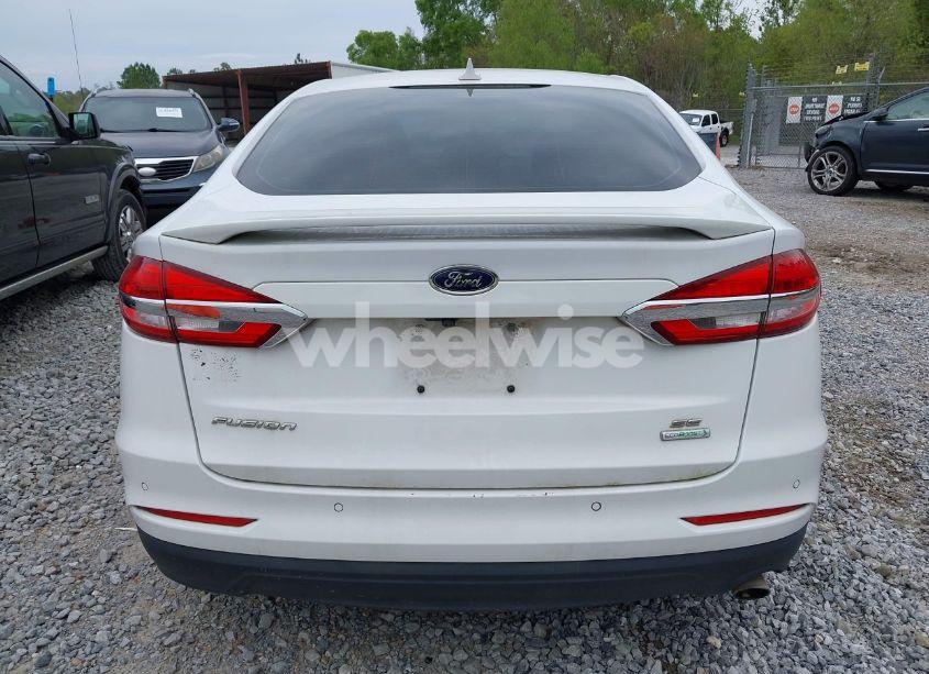 Photo 16 of 2019 Ford Fusion SE (VIN 3FA6P0HD9KR160898)