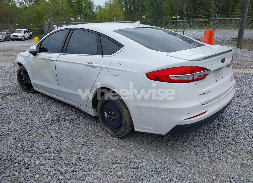 Photo 3 of 2019 Ford Fusion SE (VIN 3FA6P0HD9KR160898)