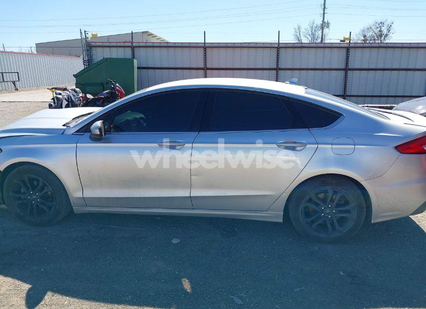Photo 15 of 2019 Ford Fusion SE (VIN 3FA6P0HD9KR172372)