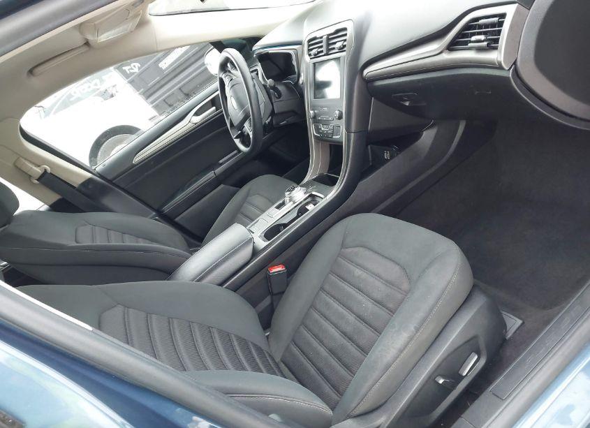 Photo 5 of 2019 Ford Fusion SE (VIN 3FA6P0HD9KR186112)