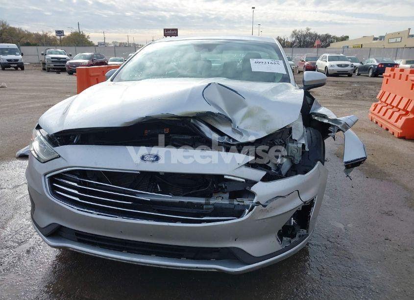 Photo 13 of 2019 Ford Fusion SE (VIN 3FA6P0HD9KR229945)