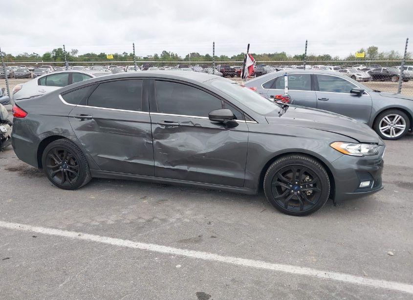 Photo 13 of 2020 Ford Fusion SE (VIN 3FA6P0HD9LR103649)