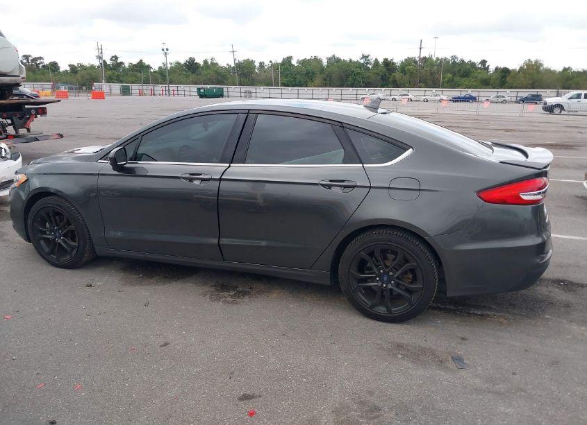 Photo 14 of 2020 Ford Fusion SE (VIN 3FA6P0HD9LR103649)