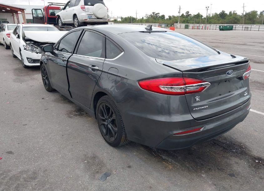 Photo 3 of 2020 Ford Fusion SE (VIN 3FA6P0HD9LR103649)