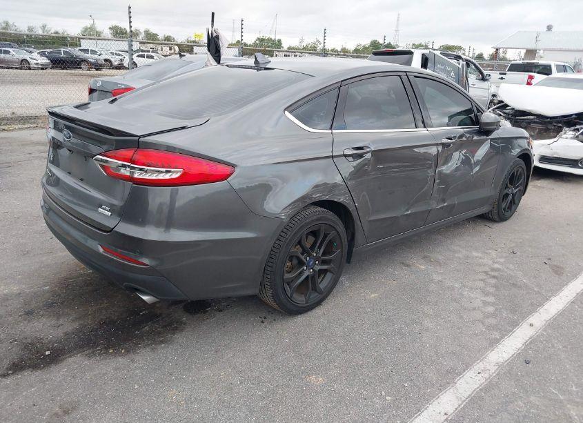 Photo 4 of 2020 Ford Fusion SE (VIN 3FA6P0HD9LR103649)