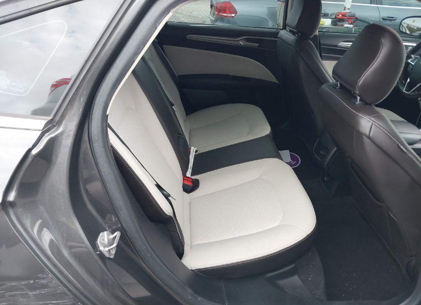 Photo 8 of 2020 Ford Fusion SE (VIN 3FA6P0HD9LR103649)