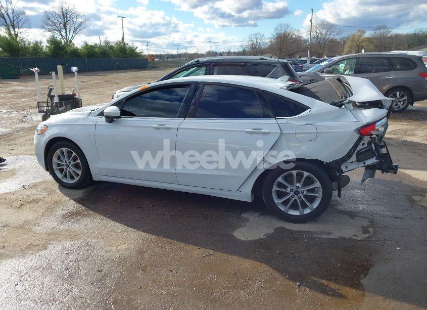 Photo 13 of 2020 Ford Fusion SE (VIN 3FA6P0HD9LR144427)