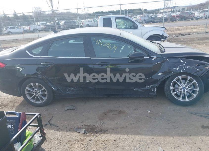 Photo 13 of 2020 Ford Fusion SE (VIN 3FA6P0HD9LR160241)