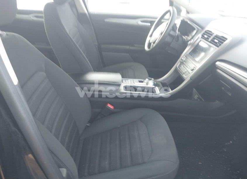 Photo 5 of 2020 Ford Fusion SE (VIN 3FA6P0HD9LR160241)